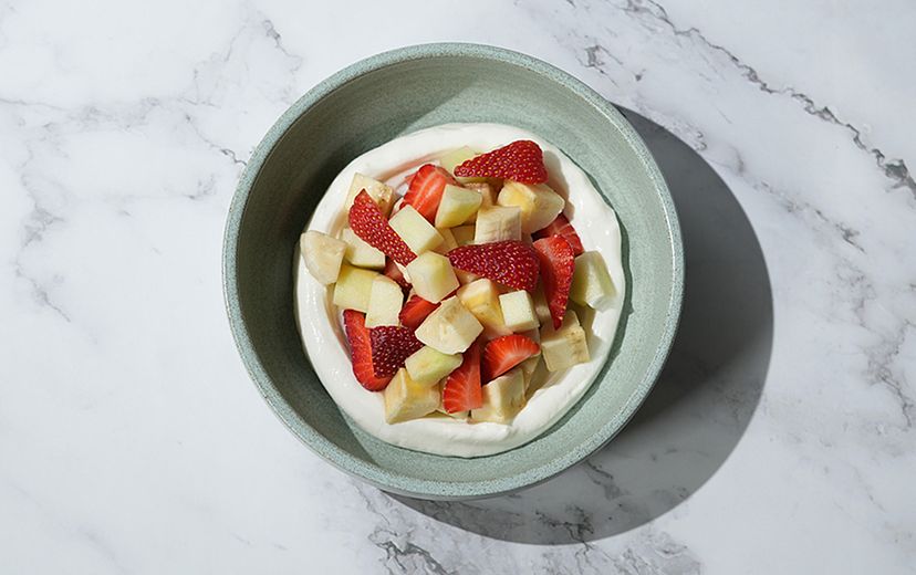 FRUIT SALAD WITH YOGURT