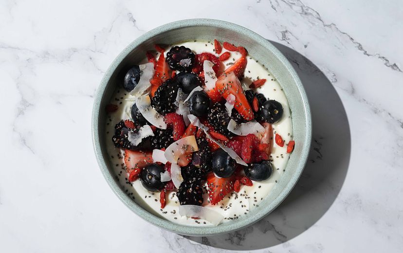 MIXED BERRIES & GREEK YOGHURT BOWL