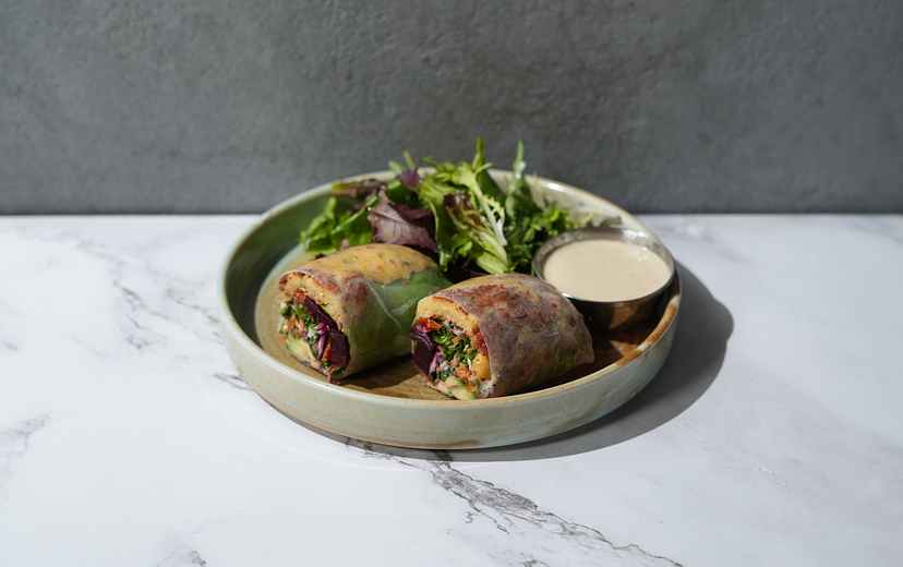 MACADAMIA FALAFEL HAND ROLL
