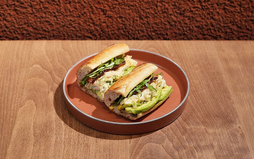 ROASTED CHICKEN & BACON BAGUETTE