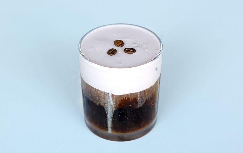 STRAWBERRY COLLAGEN COLD BREW