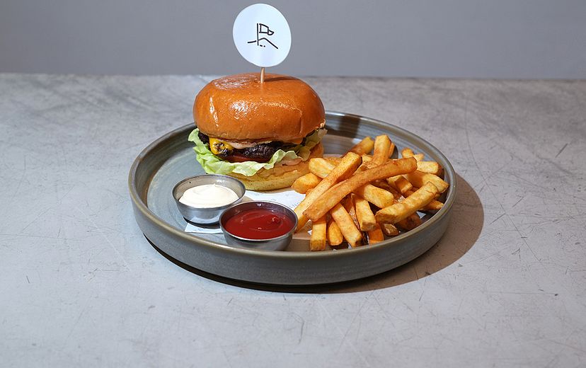 CHEESE BURGER