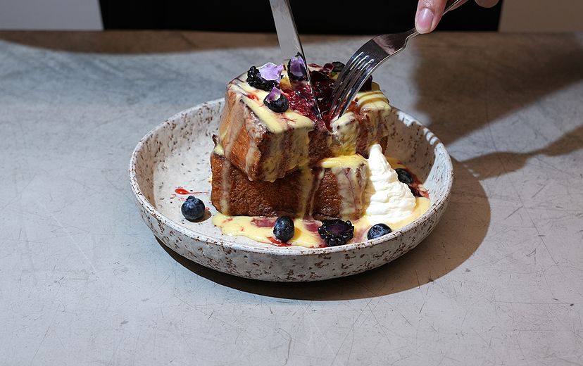 VANILLA CUSTARD FRENCH TOAST