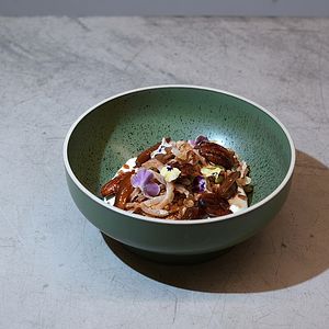 HOME-MADE YOGHURT GRANOLA