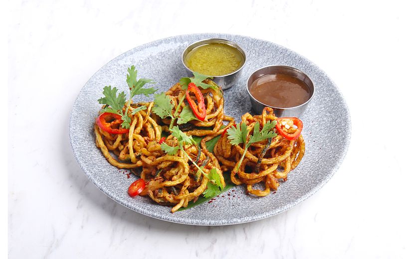 ZUCCHINI & ONION BHAJI