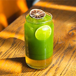 FIZZY MATCHA AND PEACH