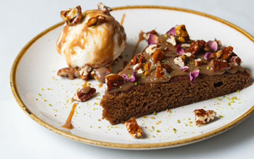 Date Cake With Ice Cream