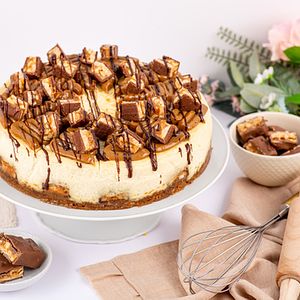 Snickers Cheesecake