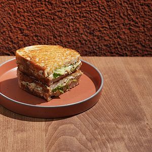 TUNA MELT