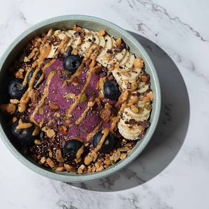 CHOCOLATE & PITAYA PROTEIN BOWL