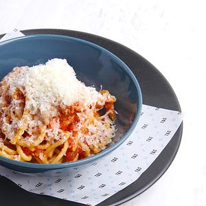 SPAGHETTI WITH HOMEMADE TOMATO SAUCE