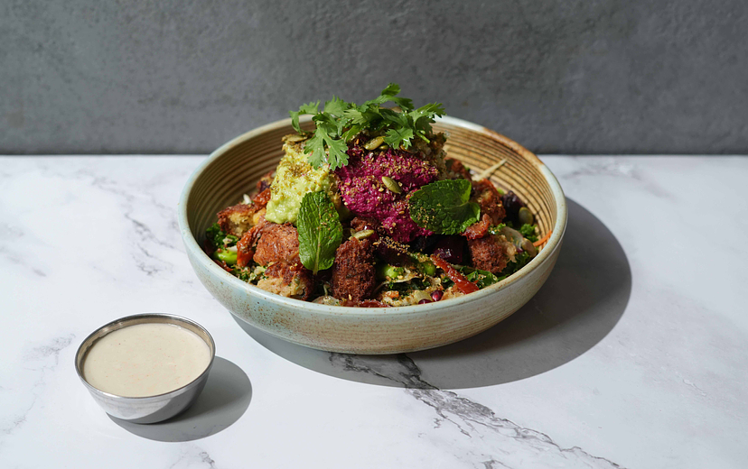 MACADAMIA FALAFEL SALAD