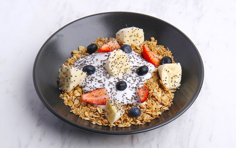 MAPLE GRANOLA