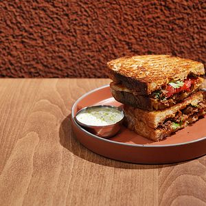 CHILLI BEEF & CHEESE TOASTIE