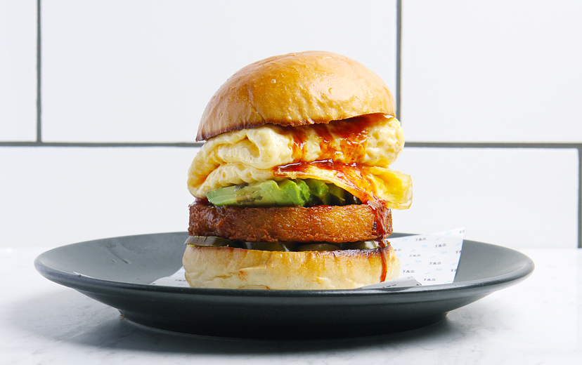 BREAKFAST BAP BUN