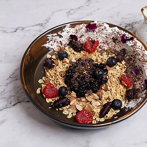 BLUEBERRY & GRANOLA YOGHURT