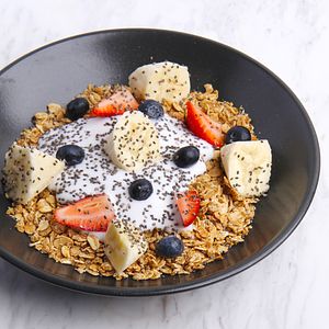 MAPLE GRANOLA