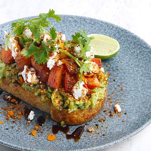 SMASHED AVO & MARINATED TOMATO